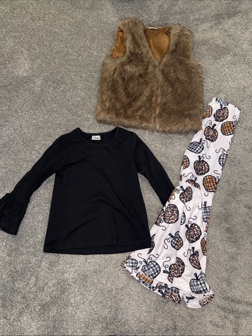 Girls Black Ruffle Sleeve Top with Pumpkin Print Bell Bottoms with Fluffy Vest - Picture 1 of 6